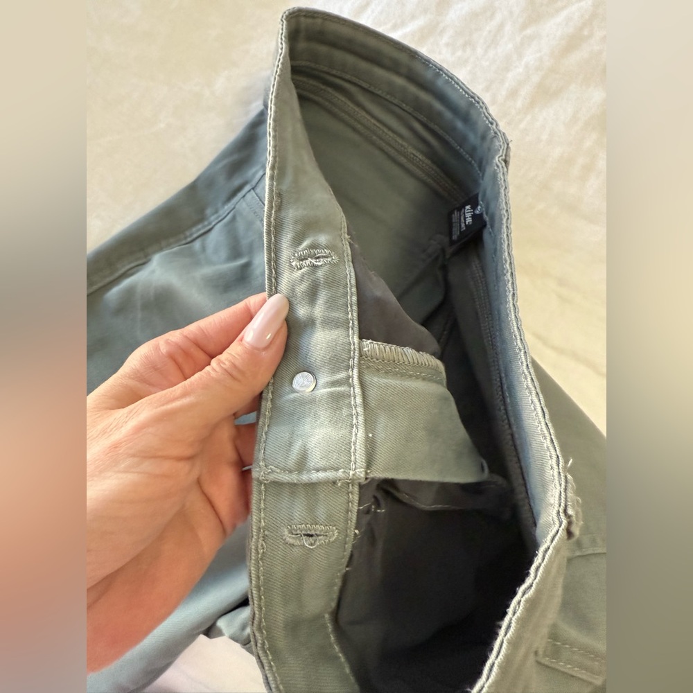 KUHL | SZ 12 Short | KONTOUR SKINNY Sea Grass Stretch Pocket Outdoor Pants - Picture 4 of 10